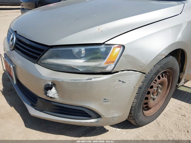 2014 Volkswagen Jetta 2.0l S მანქანა იყიდება აუქციონზე, vin: 3VW1K7AJ4EM279095, აუქციონის ნომერი: 46013109