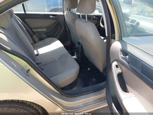 2014 Volkswagen Jetta 2.0l S მანქანა იყიდება აუქციონზე, vin: 3VW1K7AJ4EM279095, აუქციონის ნომერი: 46013109
