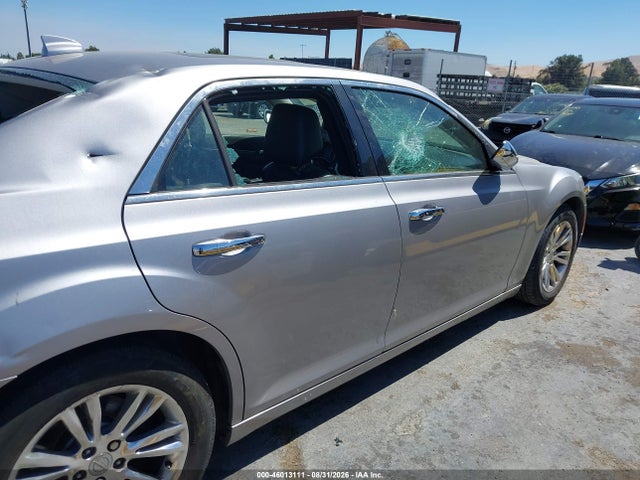 Chrysler 300C 2016 2C3CCAEG1GH116561 Image 13