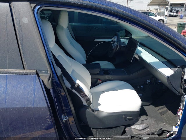 46013237 :رقم المزاد ، 7SAYGAEE3RF023637 vin ، 2024 Tesla Model Y Long Range Dual Motor All-wheel Drive مزاد بيع