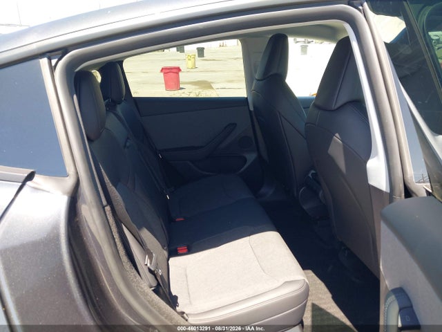 Tesla Model Y 2026 7SAYGDEE9TA650364 Image 8