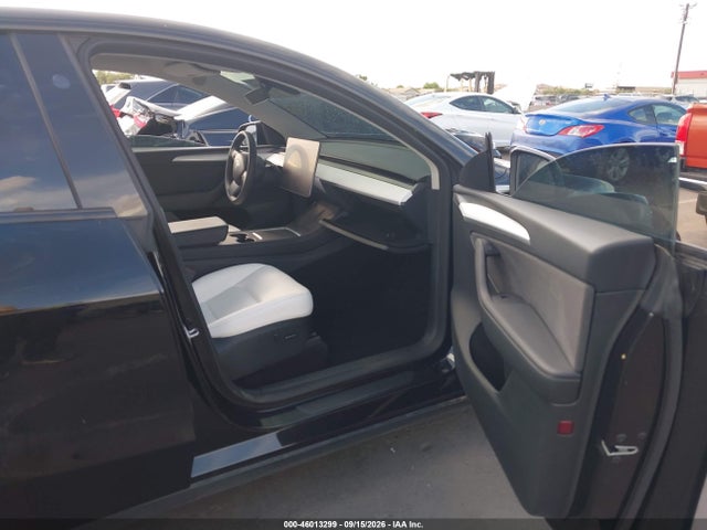 46013299 :رقم المزاد ، 7SAYGDEF0PF814554 vin ، 2023 Tesla Model Y Performance Dual Motor All-wheel Drive مزاد بيع