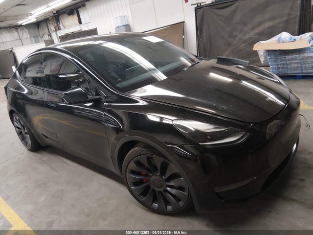 46013302 :رقم المزاد ، 5YJYGDEF4MF137730 vin ، 2021 Tesla Model Y Performance Dual Motor All-wheel Drive مزاد بيع