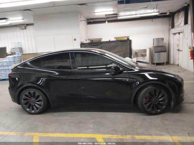 2021 Tesla Model Y Performance Dual Motor All-wheel Drive მანქანა იყიდება აუქციონზე, vin: 5YJYGDEF4MF137730, აუქციონის ნომერი: 46013302