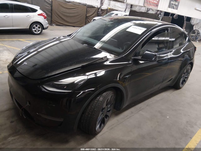 2021 Tesla Model Y Performance Dual Motor All-wheel Drive მანქანა იყიდება აუქციონზე, vin: 5YJYGDEF4MF137730, აუქციონის ნომერი: 46013302