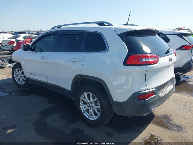 1C4PJLCS5HW669805 Jeep Cherokee Latitude Fwd