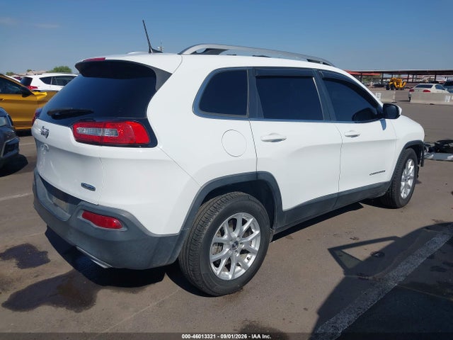 1C4PJLCS5HW669805 Jeep Cherokee Latitude Fwd
