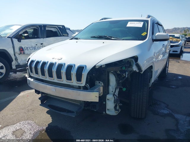 1C4PJLCS5HW669805 Jeep Cherokee Latitude Fwd