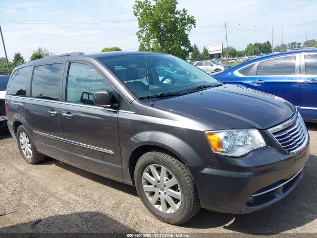 46013393 :رقم المزاد ، 2C4RC1BGXGR127370 vin ، 2016 Chrysler Town & Country Touring مزاد بيع