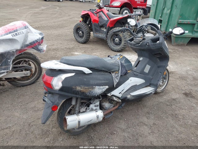 46013459 :رقم المزاد ، 5RYCF25098S051599 vin ، 2008 Roketa Roketa Moped مزاد بيع