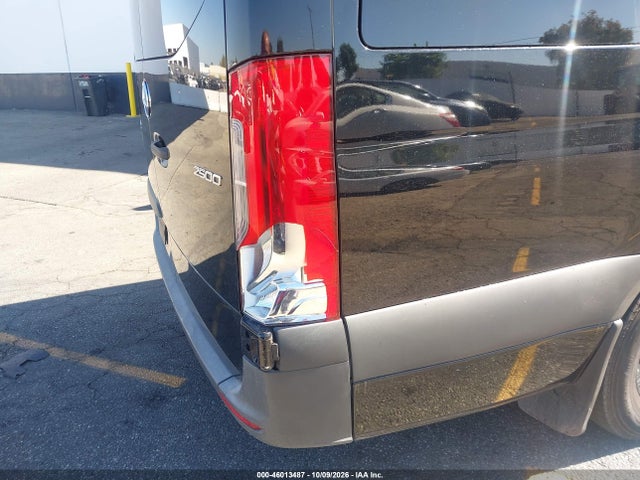 WDAPF1CD6KP072139 Mercedes-Benz Sprinter 2500 High Roof V6