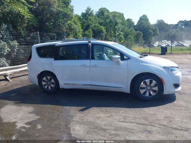 46013493 :رقم المزاد ، 2C4RC1N72HR709413 vin ، 2017 Chrysler Pacifica Hybrid Platinum مزاد بيع