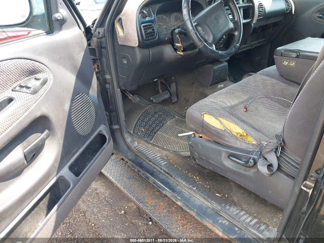 2001 Dodge Ram 1500 St მანქანა იყიდება აუქციონზე, vin: 3B7HC13Y01G710501, აუქციონის ნომერი: 46013511