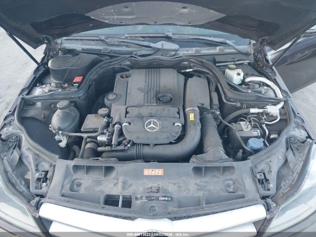 2012 Mercedes-benz C 250 მანქანა იყიდება აუქციონზე, vin: WDDGJ4HB1CF775648, აუქციონის ნომერი: 46013522