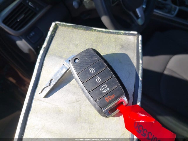 KIA Optima Lx 2017 5XXGT4L36HG167069 Image 11
