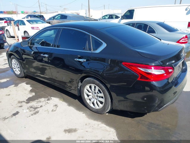 Nissan Altima 2.5 S 2017 1N4AL3AP8HC296023 Image 3