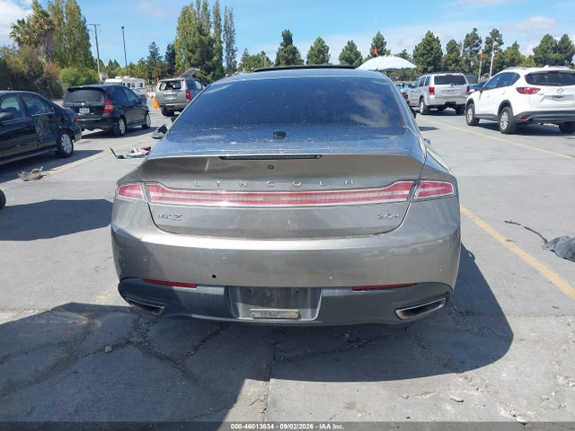 2016 Lincoln Mkz Hybrid მანქანა იყიდება აუქციონზე, vin: 3LN6L2LU7GR627795, აუქციონის ნომერი: 46013634