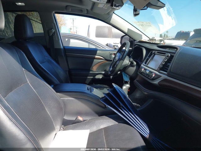 5TDDKRFH1ES044820 Toyota Highlander Limited Platinum V6