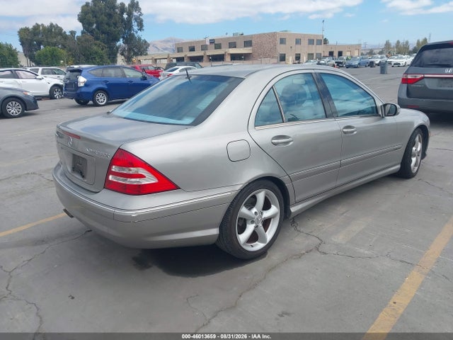 46013659 :رقم المزاد ، WDBRF40J15F721131 vin ، 2005 Mercedes-benz C 230 Kompressor Sport مزاد بيع