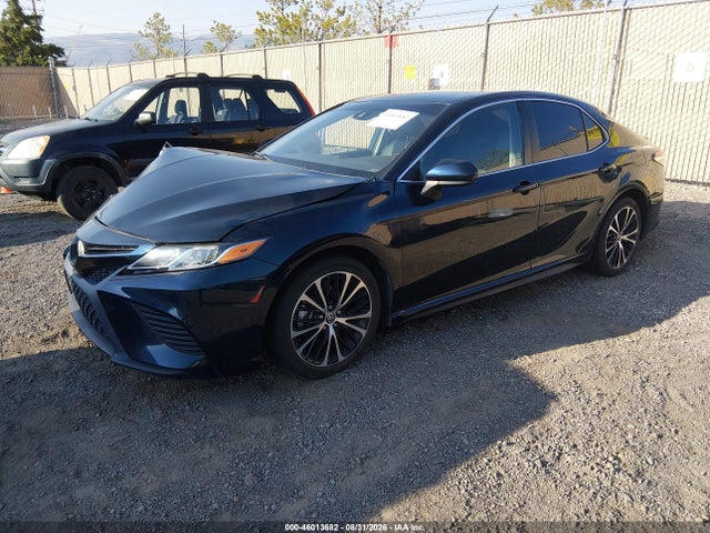 2020 Toyota Camry Se Awd მანქანა იყიდება აუქციონზე, vin: 4T1G11BK6LU010640, აუქციონის ნომერი: 46013682