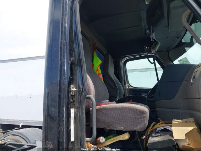 2017 Freightliner Cascadia 125 მანქანა იყიდება აუქციონზე, vin: 3AKJGEDV1HDHW0276, აუქციონის ნომერი: 46013692