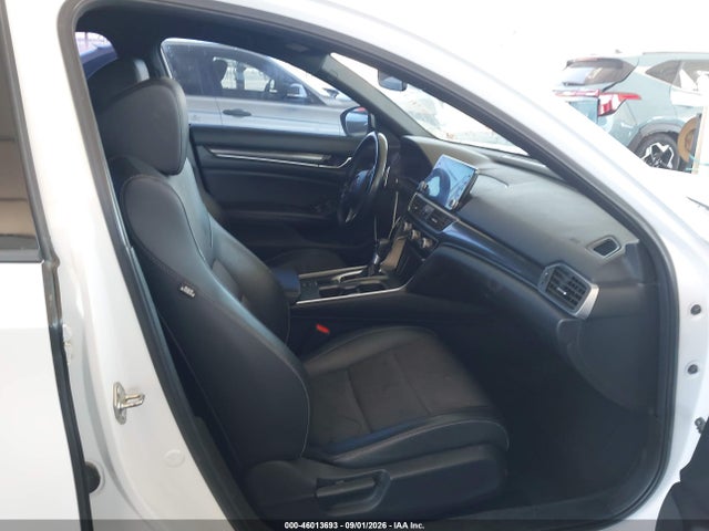 46013693 :رقم المزاد ، 1HGCV1F37JA154059 vin ، 2018 Honda Accord Sport مزاد بيع