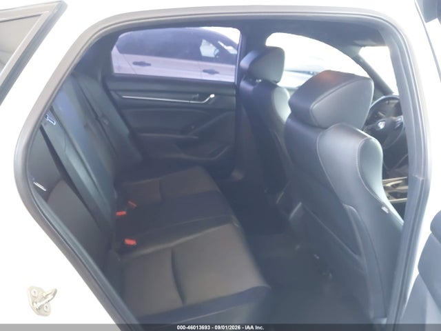 46013693 :رقم المزاد ، 1HGCV1F37JA154059 vin ، 2018 Honda Accord Sport مزاد بيع