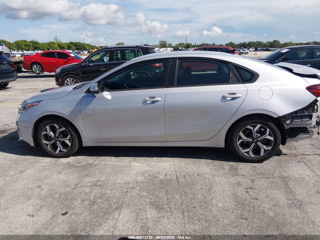 Aukcja sprzedaży 2021 Kia Forte Lxs, vin: 3KPF24AD5ME270075, numer aukcji: 46013735