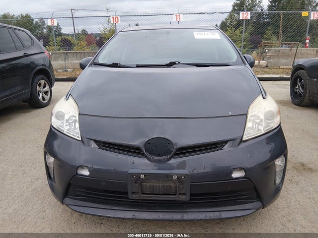 2014 Toyota Prius Three მანქანა იყიდება აუქციონზე, vin: JTDKN3DU1E1798373, აუქციონის ნომერი: 46013739
