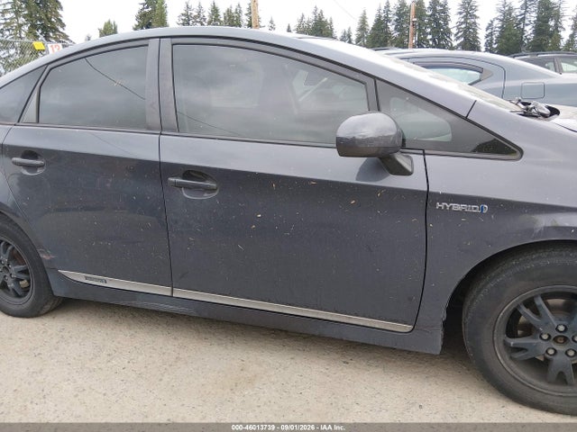 2014 Toyota Prius Three მანქანა იყიდება აუქციონზე, vin: JTDKN3DU1E1798373, აუქციონის ნომერი: 46013739