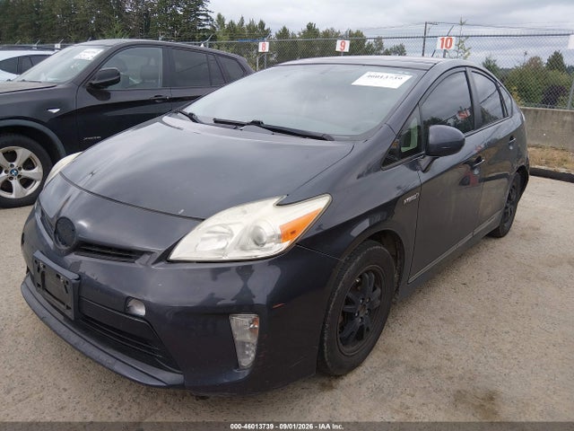 2014 Toyota Prius Three მანქანა იყიდება აუქციონზე, vin: JTDKN3DU1E1798373, აუქციონის ნომერი: 46013739