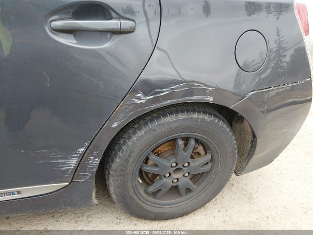2014 Toyota Prius Three მანქანა იყიდება აუქციონზე, vin: JTDKN3DU1E1798373, აუქციონის ნომერი: 46013739