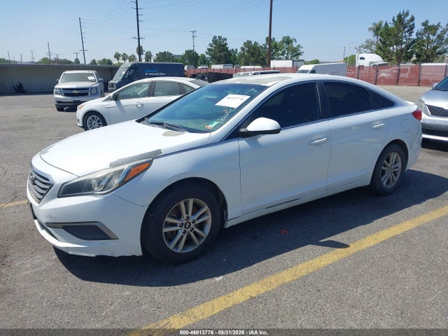 Hyundai SONATA SE 2017 5NPE24AFXHH556132 Image 2
