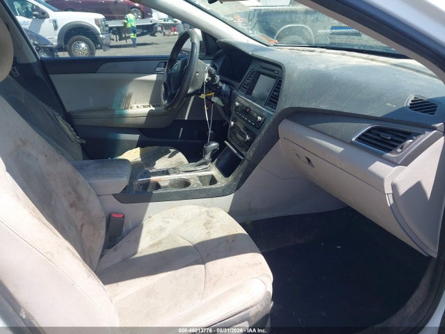 Hyundai SONATA SE 2017 5NPE24AFXHH556132 Image 5