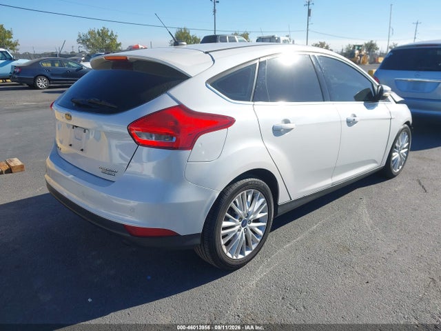 Продаж на аукціоні авто 2015 Ford Focus Titanium, vin: 1FADP3N20FL339556, номер лоту: 46013956