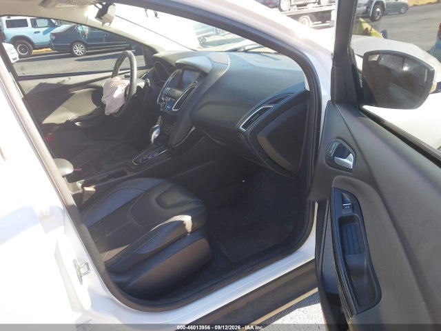 Продаж на аукціоні авто 2015 Ford Focus Titanium, vin: 1FADP3N20FL339556, номер лоту: 46013956