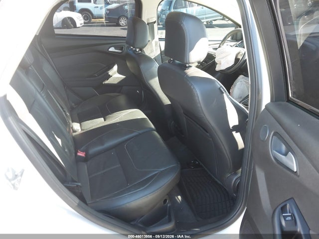 Продаж на аукціоні авто 2015 Ford Focus Titanium, vin: 1FADP3N20FL339556, номер лоту: 46013956