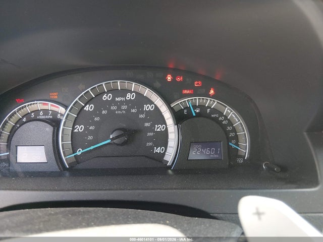 2014 Toyota Camry Se მანქანა იყიდება აუქციონზე, vin: 4T1BF1FK8EU734631, აუქციონის ნომერი: 46014101