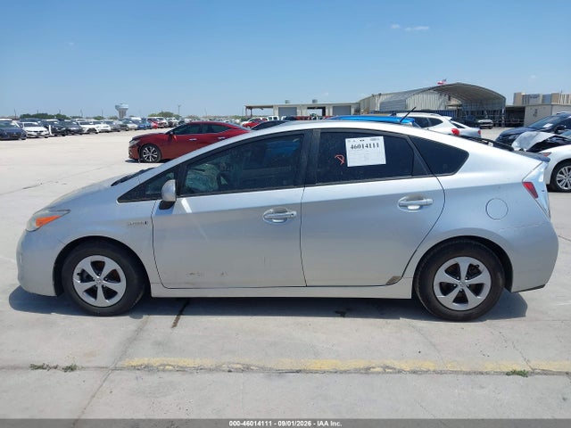 Toyota Prius Two 2014 JTDKN3DU0E0376942 Image 14
