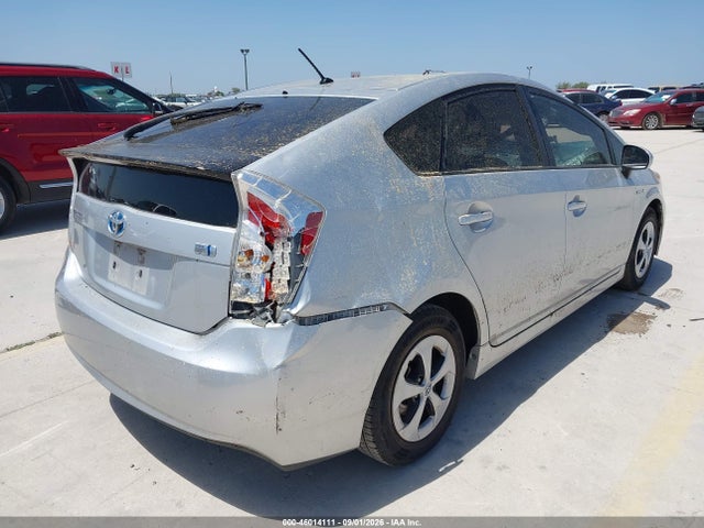 Toyota Prius Two 2014 JTDKN3DU0E0376942 Image 4
