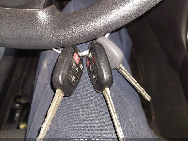 Продажа на аукционе авто 2016 Toyota Camry Le, vin: 4T4BF1FK7GR568322, номер лота: 46014117