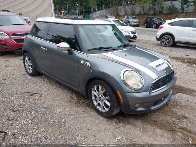 Продажа на аукционе авто 2009 Mini Cooper S, vin: WMWMF735X9TW84774, номер лота: 46014245
