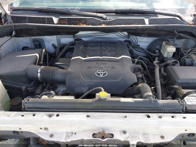 46014310 :رقم المزاد ، 5TFRY5F16BX102474 vin ، 2011 Toyota Tundra Grade 5.7l V8 مزاد بيع