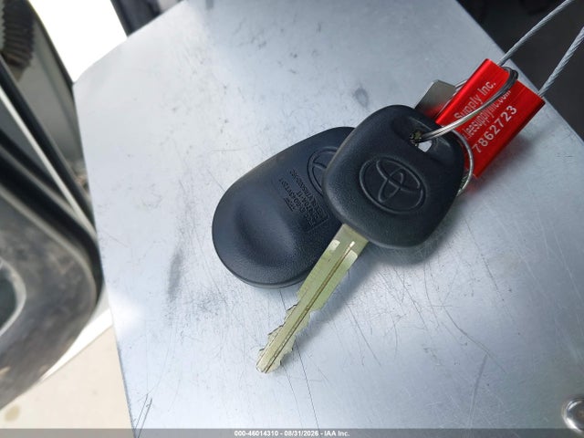 46014310 :رقم المزاد ، 5TFRY5F16BX102474 vin ، 2011 Toyota Tundra Grade 5.7l V8 مزاد بيع