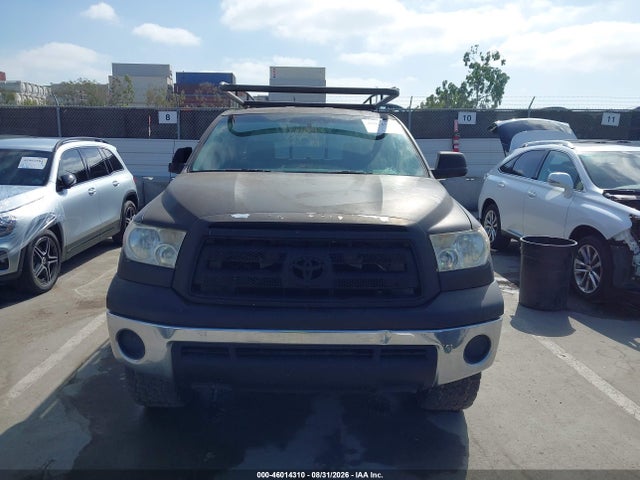 46014310 :رقم المزاد ، 5TFRY5F16BX102474 vin ، 2011 Toyota Tundra Grade 5.7l V8 مزاد بيع