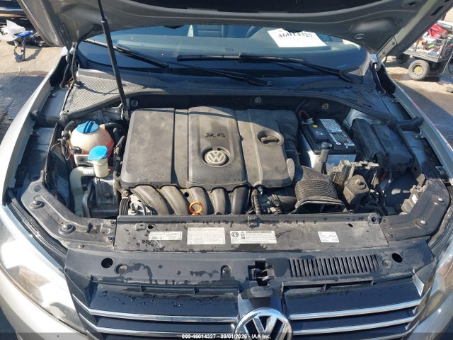 2013 Volkswagen Passat 2.5l Se მანქანა იყიდება აუქციონზე, vin: 1VWBP7A38DC121236, აუქციონის ნომერი: 46014327