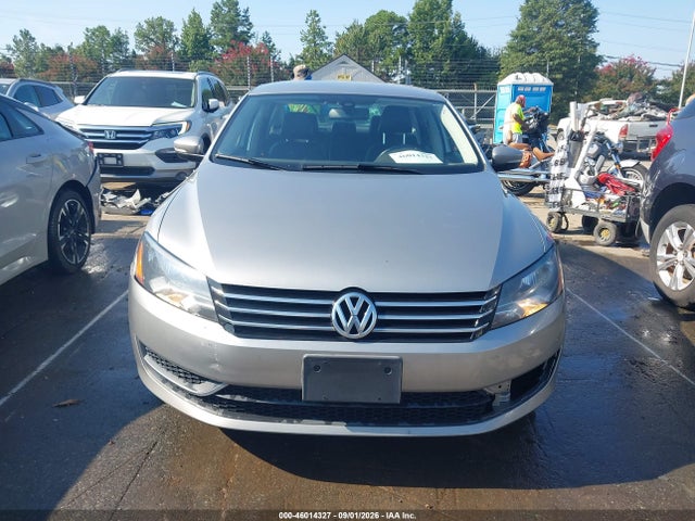 2013 Volkswagen Passat 2.5l Se მანქანა იყიდება აუქციონზე, vin: 1VWBP7A38DC121236, აუქციონის ნომერი: 46014327