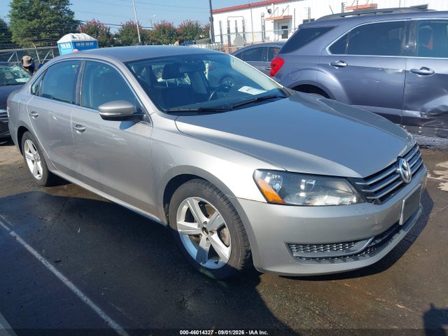 2013 Volkswagen Passat 2.5l Se მანქანა იყიდება აუქციონზე, vin: 1VWBP7A38DC121236, აუქციონის ნომერი: 46014327