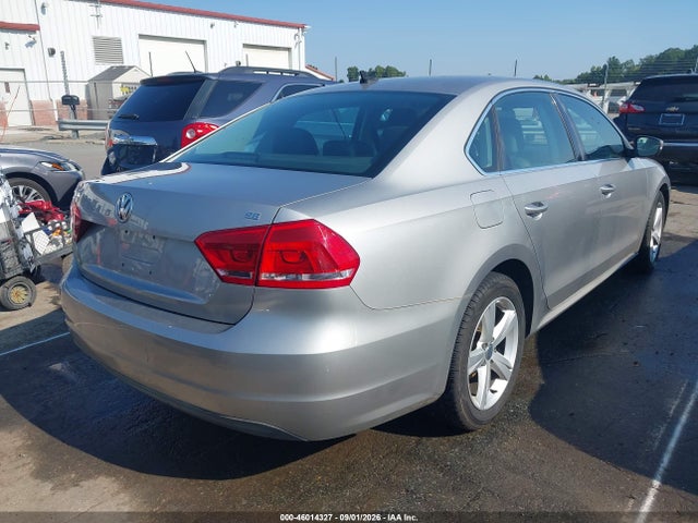 2013 Volkswagen Passat 2.5l Se მანქანა იყიდება აუქციონზე, vin: 1VWBP7A38DC121236, აუქციონის ნომერი: 46014327