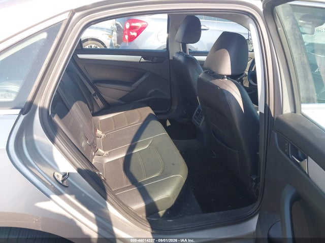 2013 Volkswagen Passat 2.5l Se მანქანა იყიდება აუქციონზე, vin: 1VWBP7A38DC121236, აუქციონის ნომერი: 46014327
